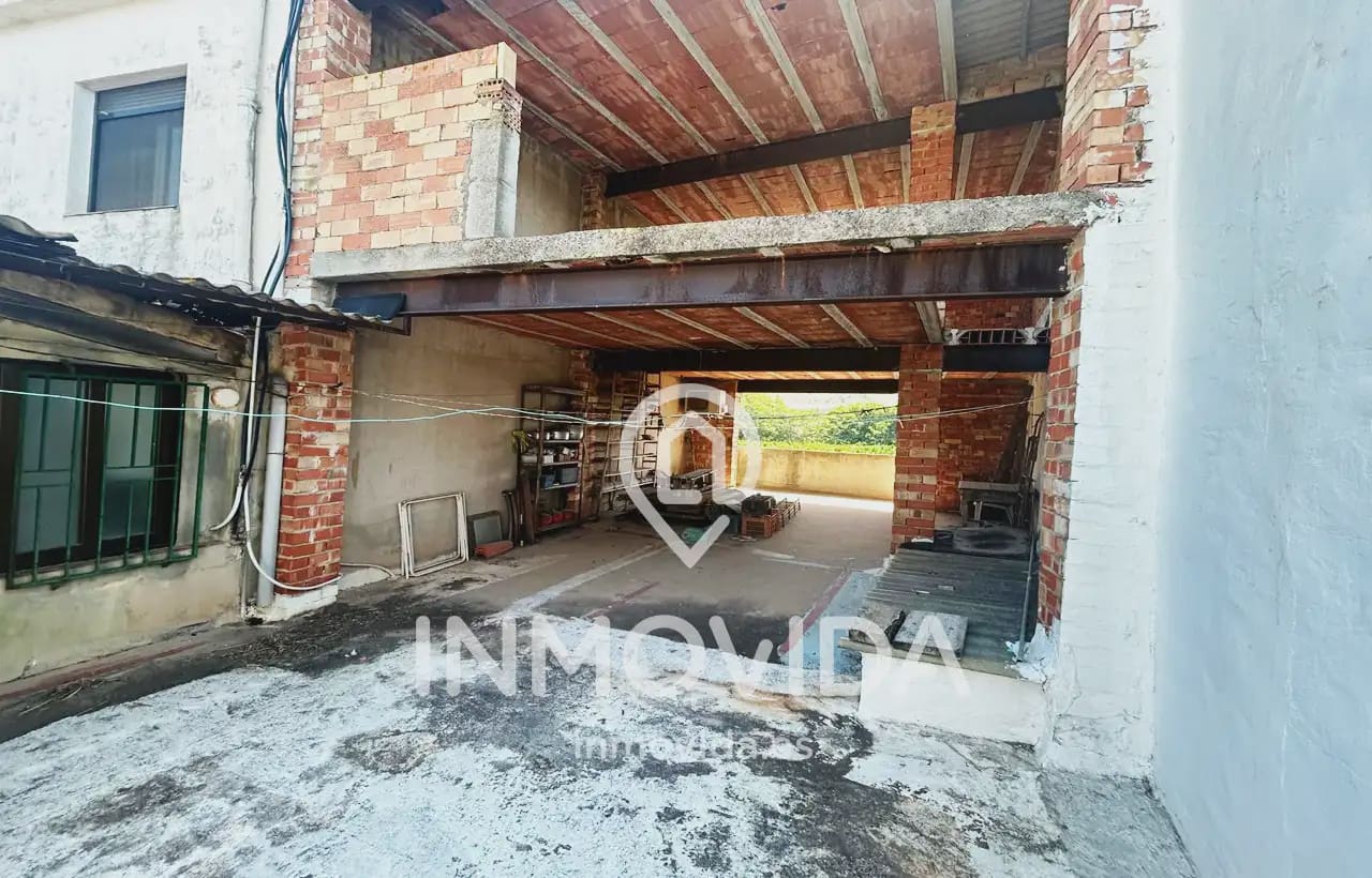 5 soverom Hus til salgs i Manuel med garasje - € 135 000 (Ref: 9879296)