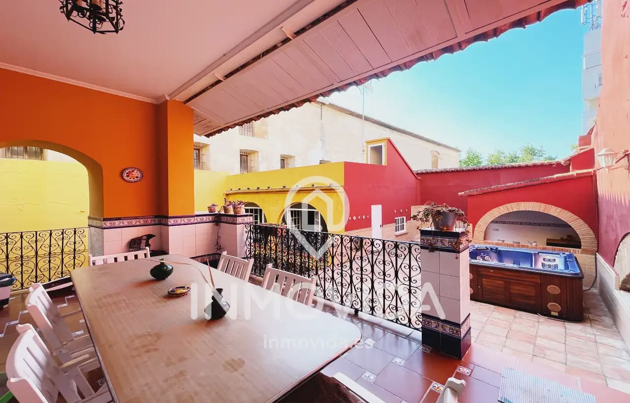 4 sovrum Hus till salu i Xativa med garage - 1 500 000 € (Ref: 9879299)
