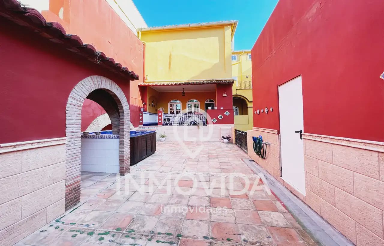 4 sovrum Hus till salu i Xativa med garage - 1 500 000 € (Ref: 9879299)