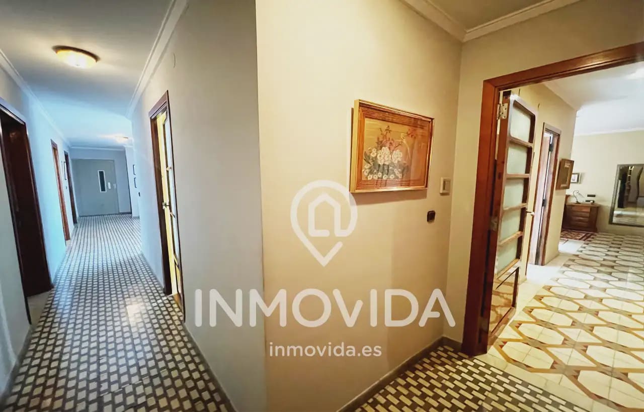 4 sovrum Hus till salu i Xativa med garage - 1 500 000 € (Ref: 9879299)