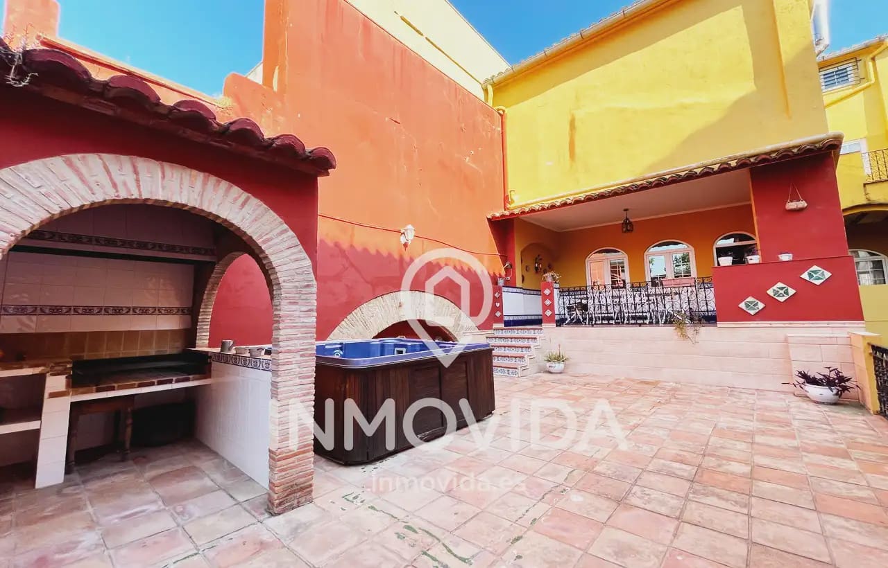 4 sovrum Hus till salu i Xativa med garage - 1 500 000 € (Ref: 9879299)