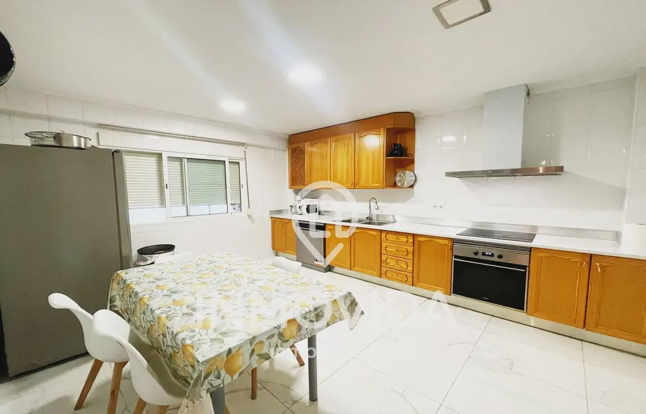 3 sovrum Lägenhet till salu i Xativa - 195 000 € (Ref: 9879301)