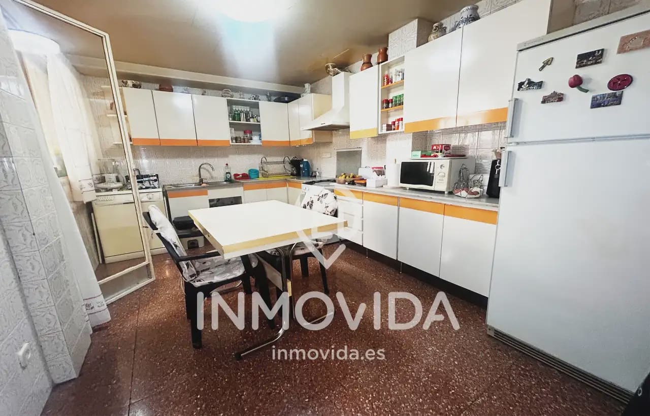 5 slaapkamer Flat te koop in Xativa - € 190.000 (Ref: 9879302)