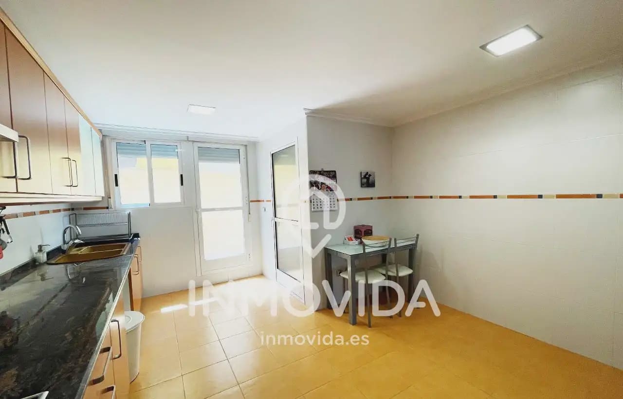 3 slaapkamer Rijtjeshuis te koop in Novele / Novetle met garage - € 240.000 (Ref: 9879310)