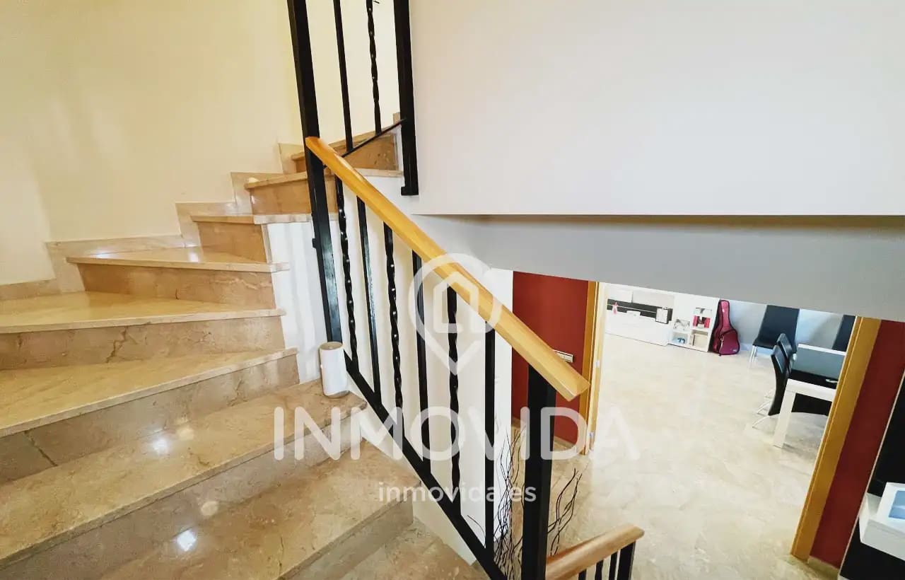 3 slaapkamer Rijtjeshuis te koop in Novele / Novetle met garage - € 240.000 (Ref: 9879310)