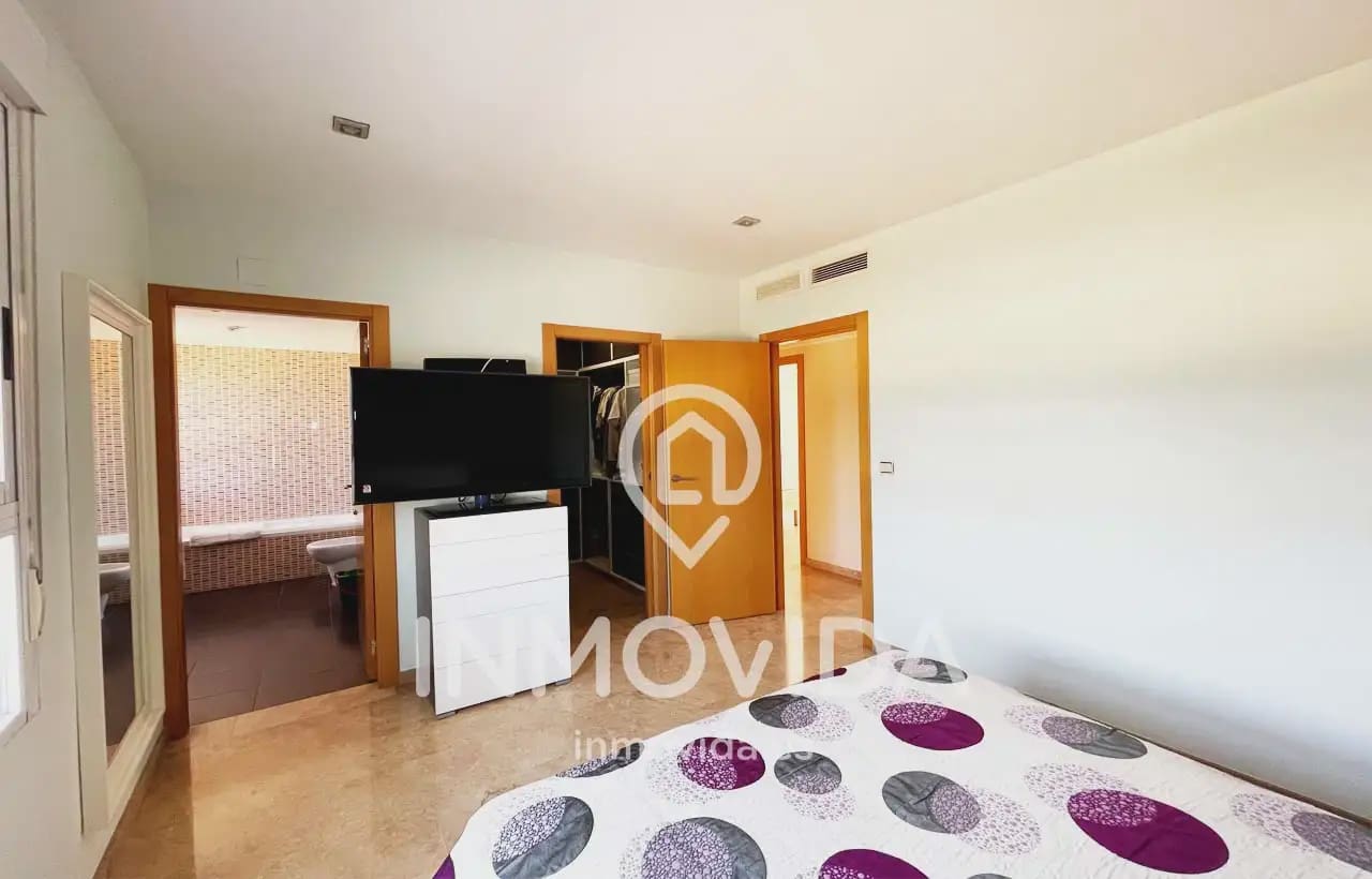 3 slaapkamer Rijtjeshuis te koop in Novele / Novetle met garage - € 240.000 (Ref: 9879310)