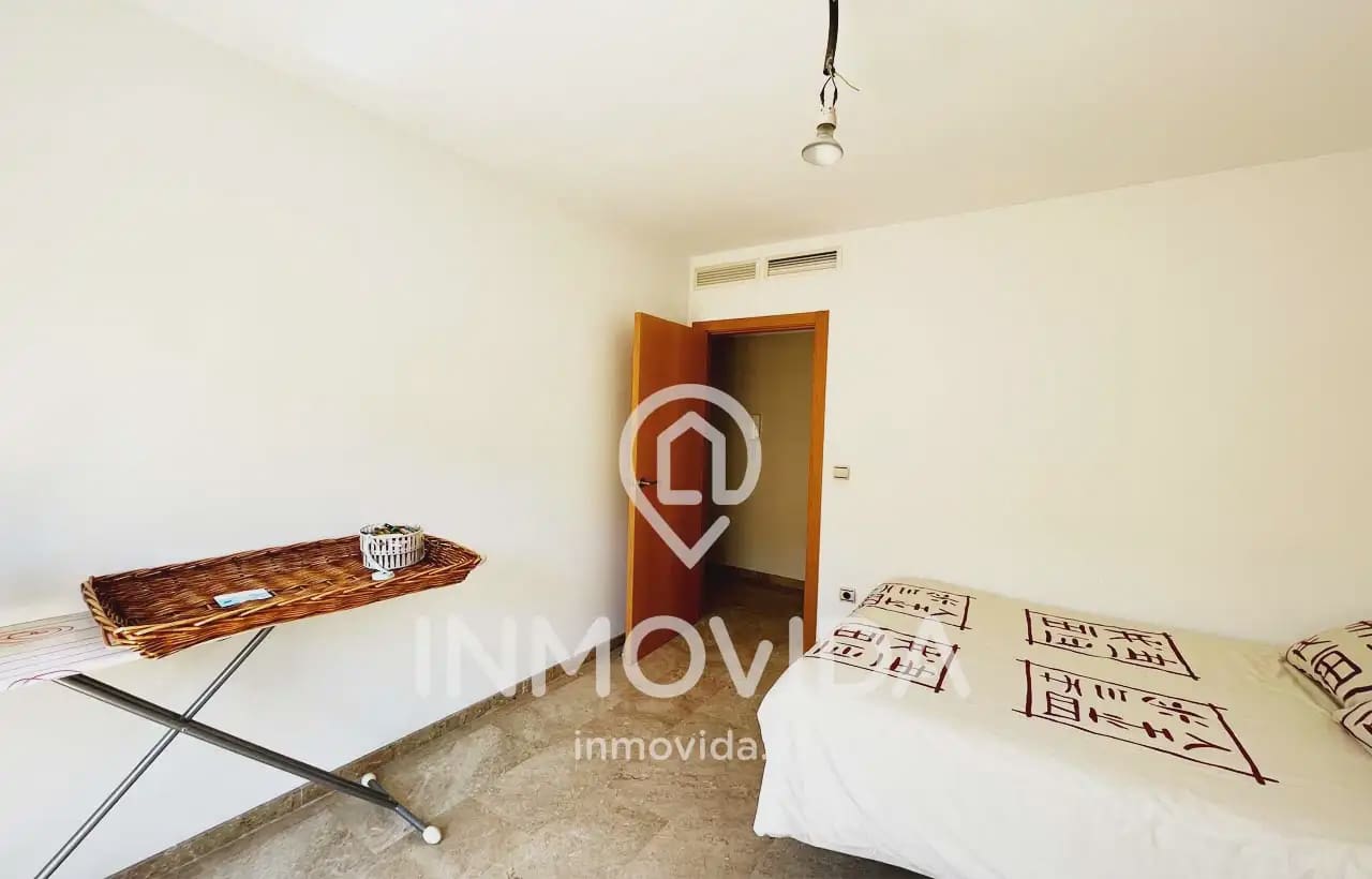 3 slaapkamer Rijtjeshuis te koop in Novele / Novetle met garage - € 240.000 (Ref: 9879310)