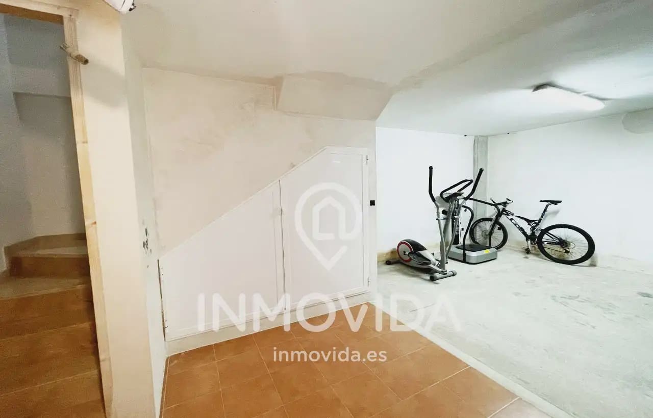 3 slaapkamer Rijtjeshuis te koop in Novele / Novetle met garage - € 240.000 (Ref: 9879310)
