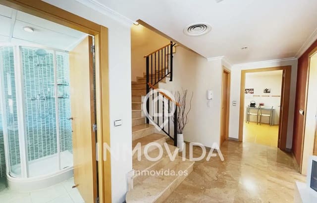 3 slaapkamer Rijtjeshuis te koop in Novelé / Novetlè met garage - € 240.000 (Ref: 9879310)