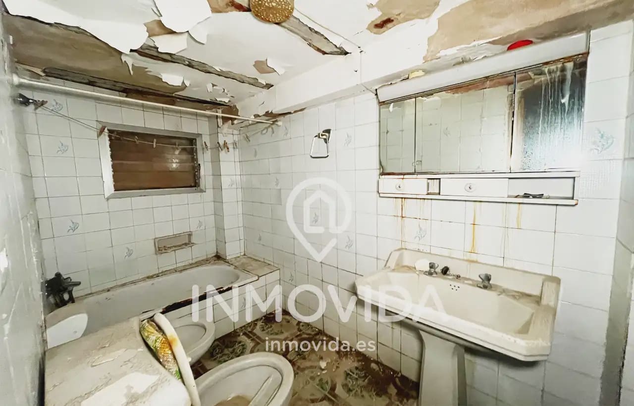 3 bedroom Townhouse for sale in Xativa - € 63,000 (Ref: 9879311)
