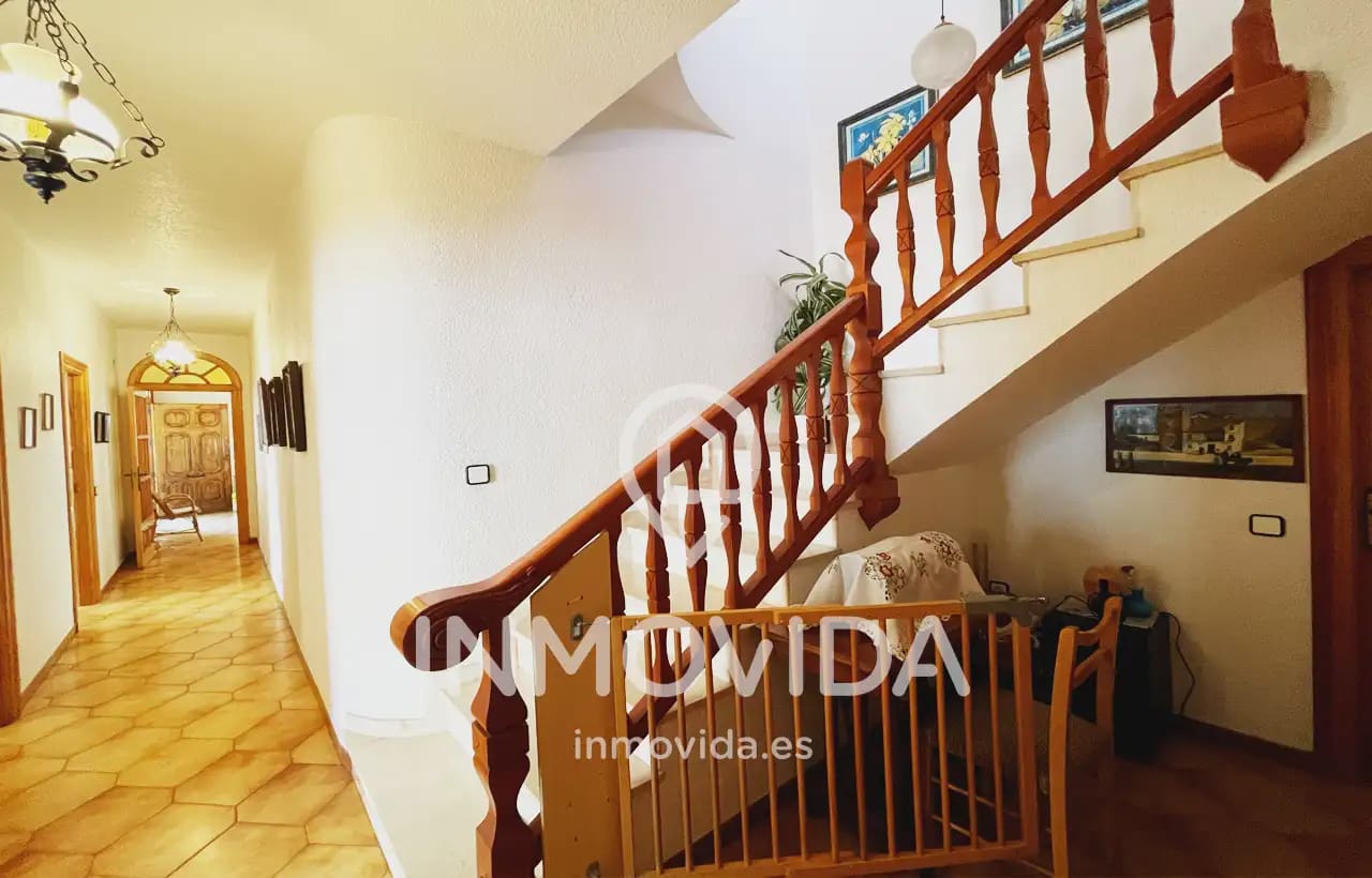 6 bedroom Villa for sale in Moixent with pool garage - € 395,000 (Ref: 9879316)