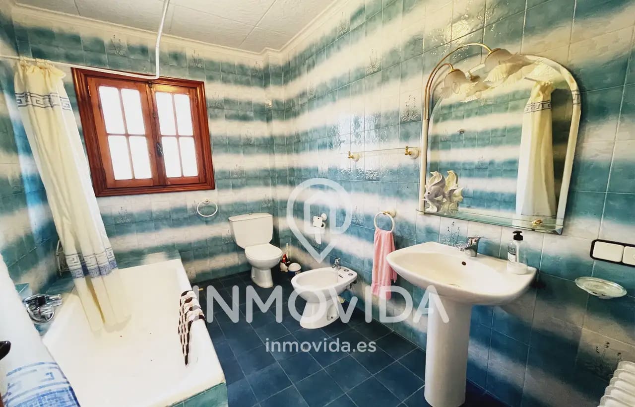6 bedroom Villa for sale in Moixent with pool garage - € 395,000 (Ref: 9879316)