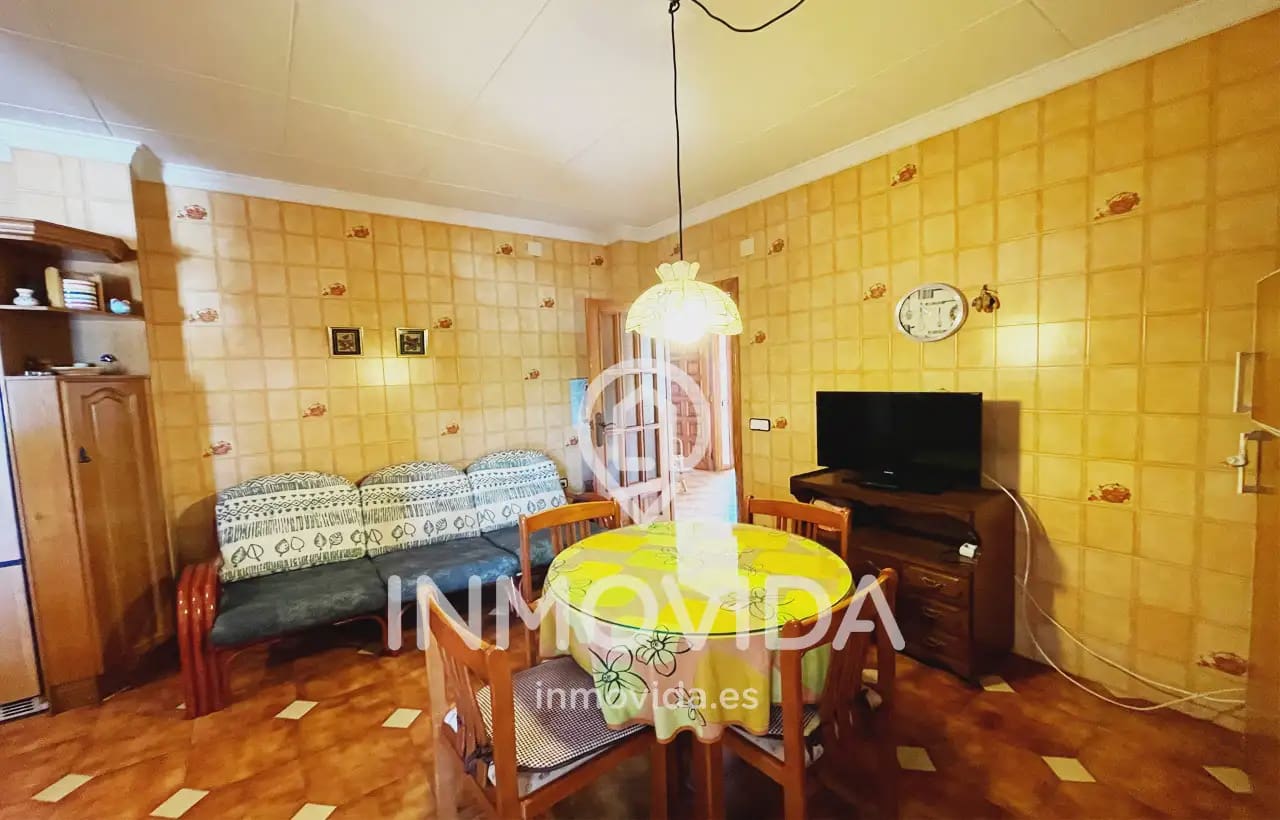 6 bedroom Villa for sale in Moixent with pool garage - € 395,000 (Ref: 9879316)