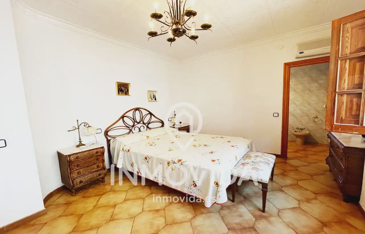 6 bedroom Villa for sale in Moixent with pool garage - € 395,000 (Ref: 9879316)