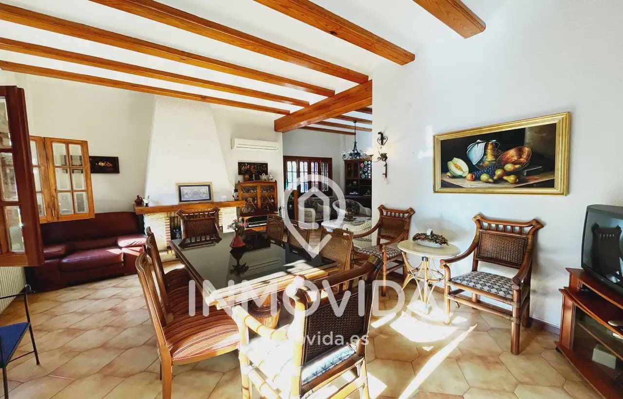 6 bedroom Villa for sale in Moixent with pool garage - € 395,000 (Ref: 9879316)