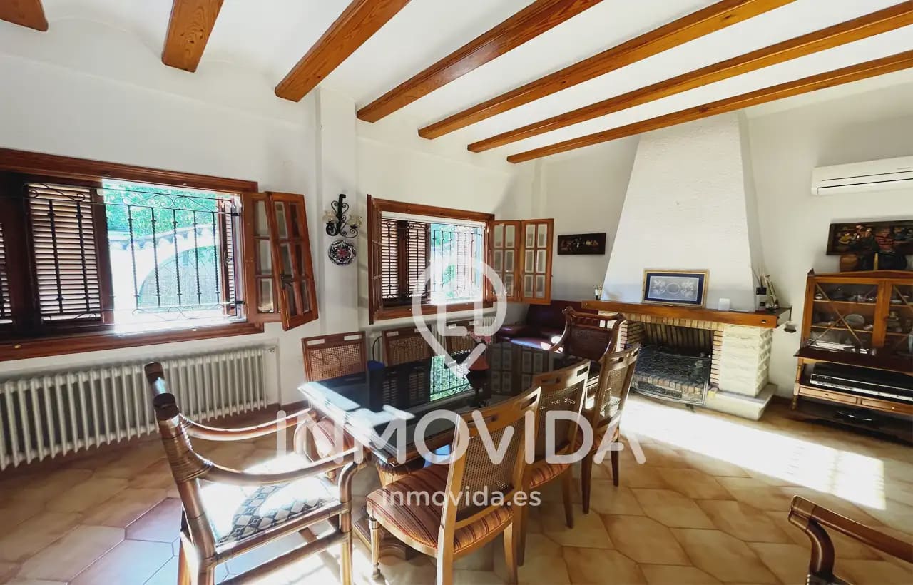 6 bedroom Villa for sale in Moixent with pool garage - € 395,000 (Ref: 9879316)