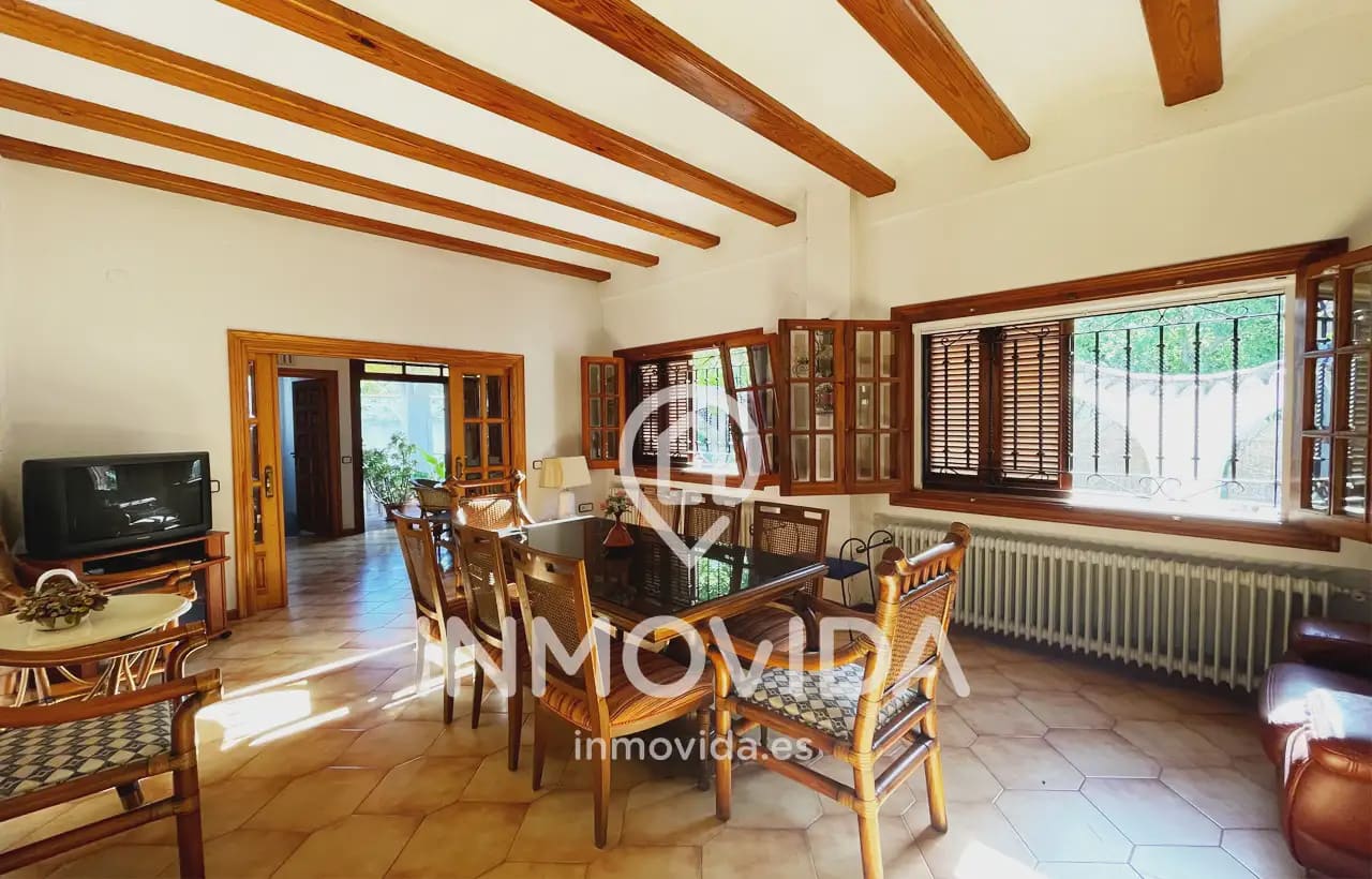 6 bedroom Villa for sale in Moixent with pool garage - € 395,000 (Ref: 9879316)