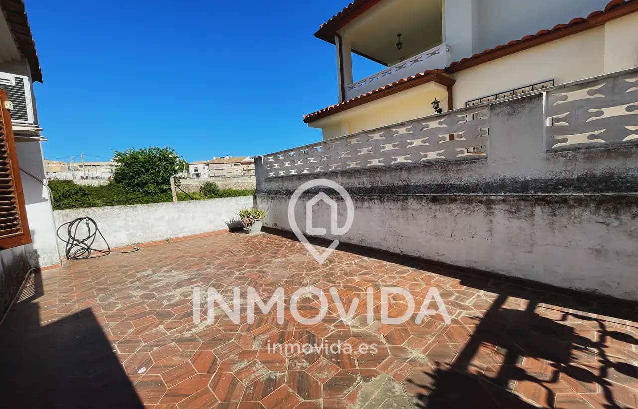 6 bedroom Villa for sale in Moixent with pool garage - € 395,000 (Ref: 9879316)