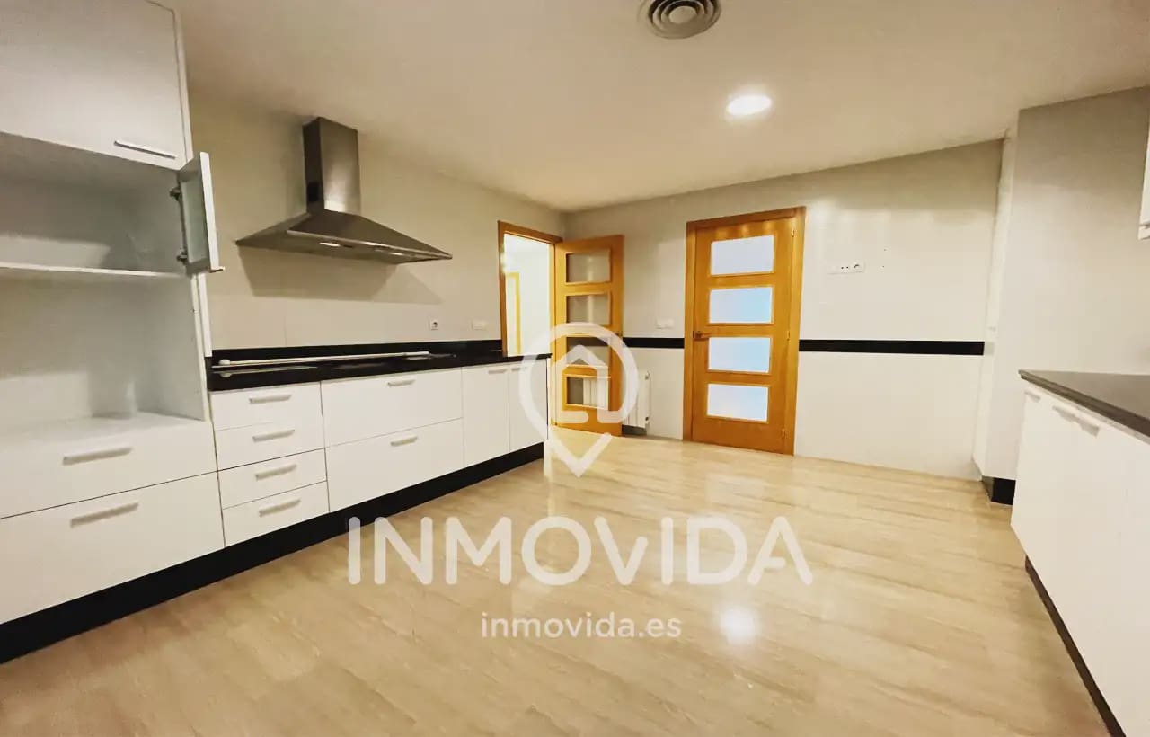 3 sovrum Lägenhet till salu i Xativa - 260 000 € (Ref: 9879317)