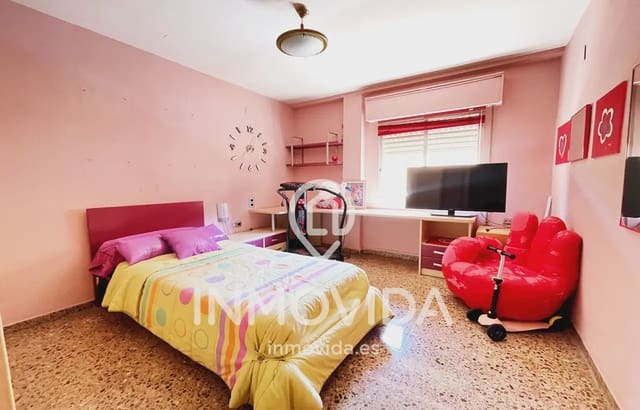 4 chambre Appartement à vendre à Xàtiva avec garage - 129 900 € (Ref: 9879321)