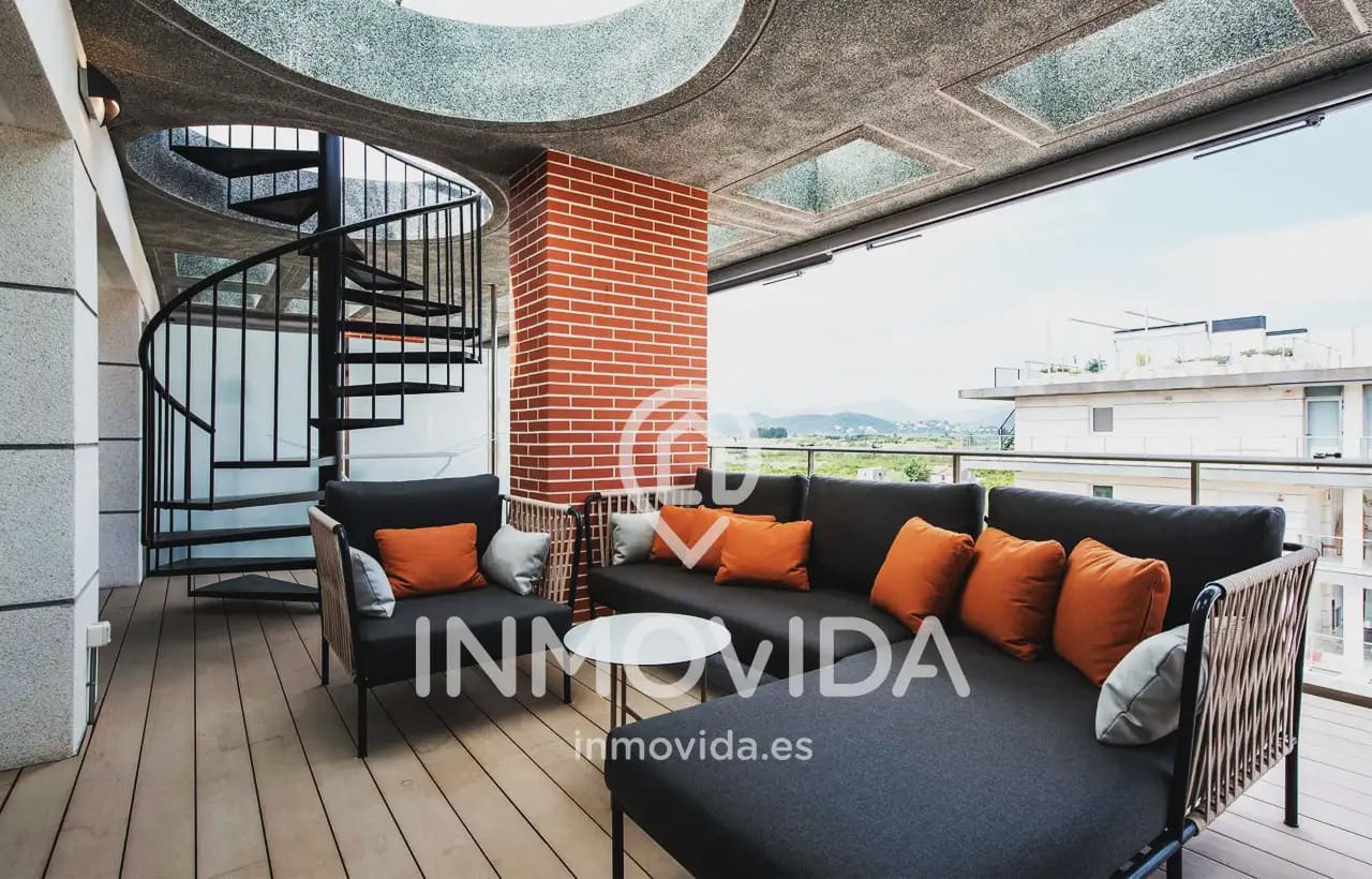 2 bedroom Penthouse for sale in Oliva with pool garage - € 420,000 (Ref: 9890742)