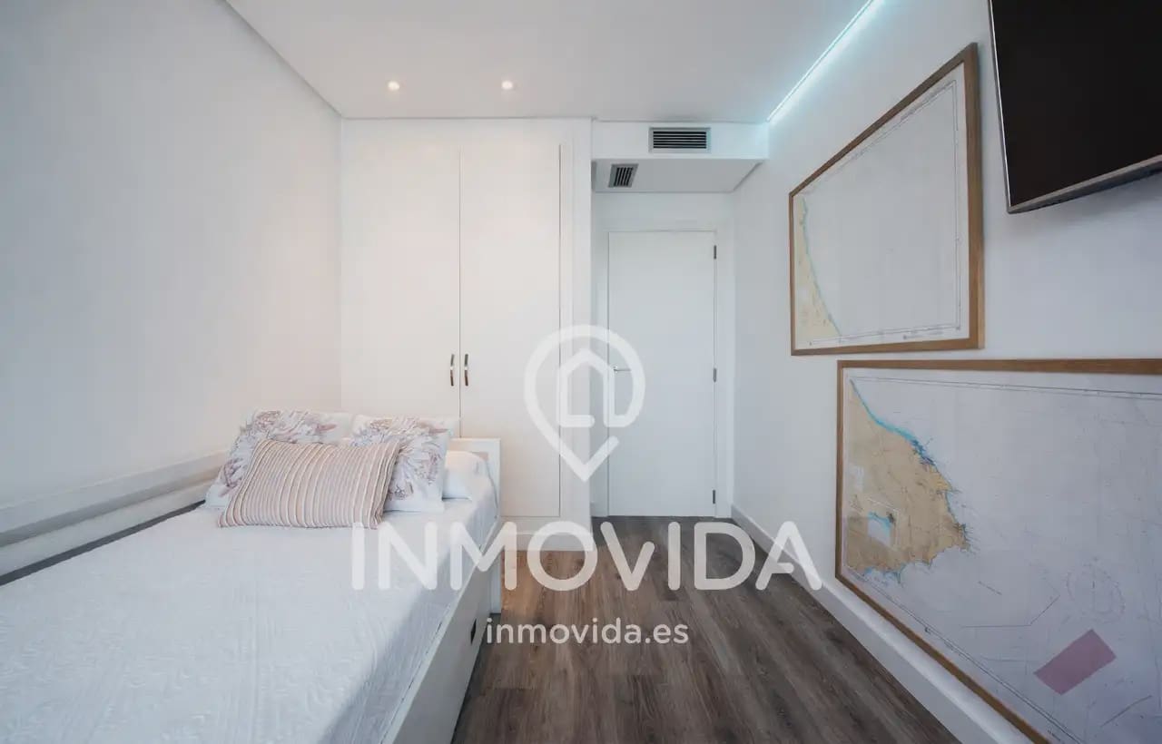 2 bedroom Penthouse for sale in Oliva with pool garage - € 420,000 (Ref: 9890742)