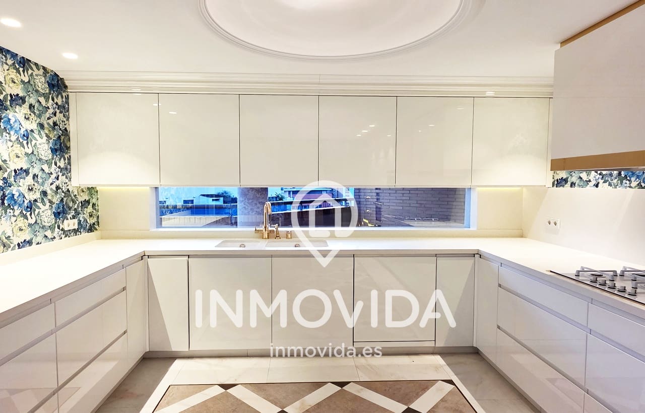 3 quarto Penthouse para venda em Valencia cidade com piscina garagem - 998 000 € (Ref: 9893118)
