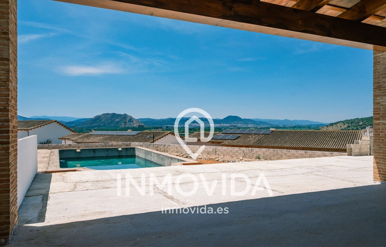 3 bedroom Villa for sale in L'Enova with pool garage - € 265,000 (Ref: 9975952)