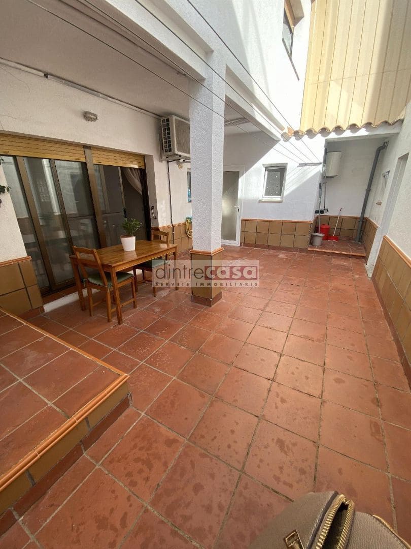 Pareado de 5 habitaciones en Tordera en venta - 256.000 € (Ref: 9552785)