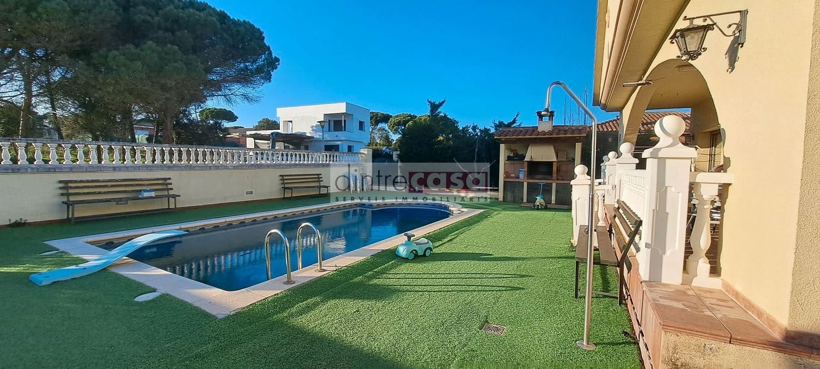 5 bedroom Villa for sale in Vidreres with pool garage - € 345,000 (Ref: 9552787)