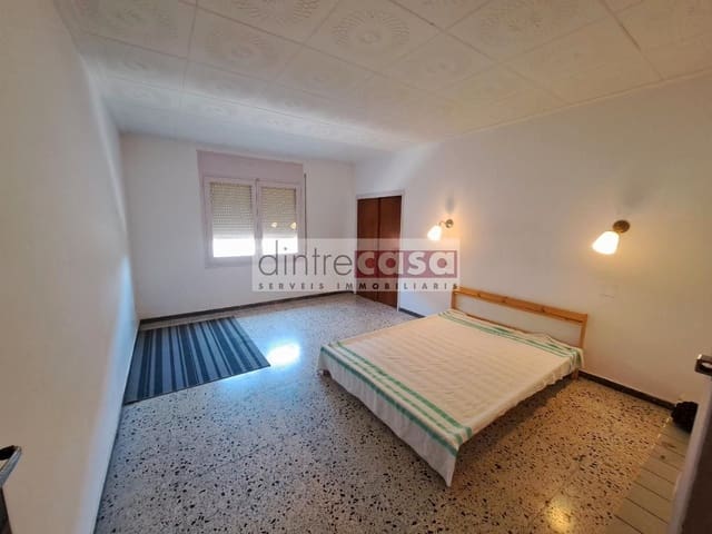Chalet de 4 habitaciones en Tordera en venta con garaje - 240.000 € (Ref: 9552788)