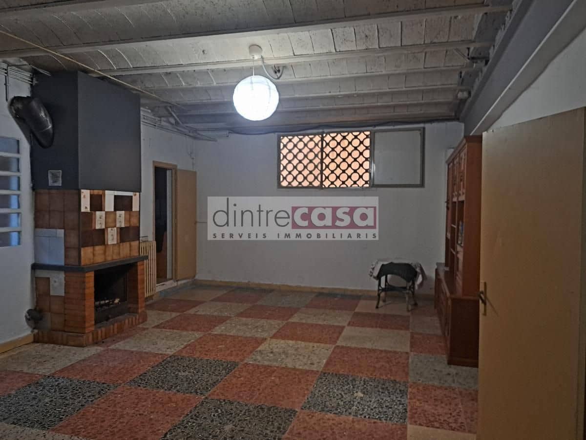 Chalet de 4 habitaciones en Tordera en venta con garaje - 240.000 € (Ref: 9552788)