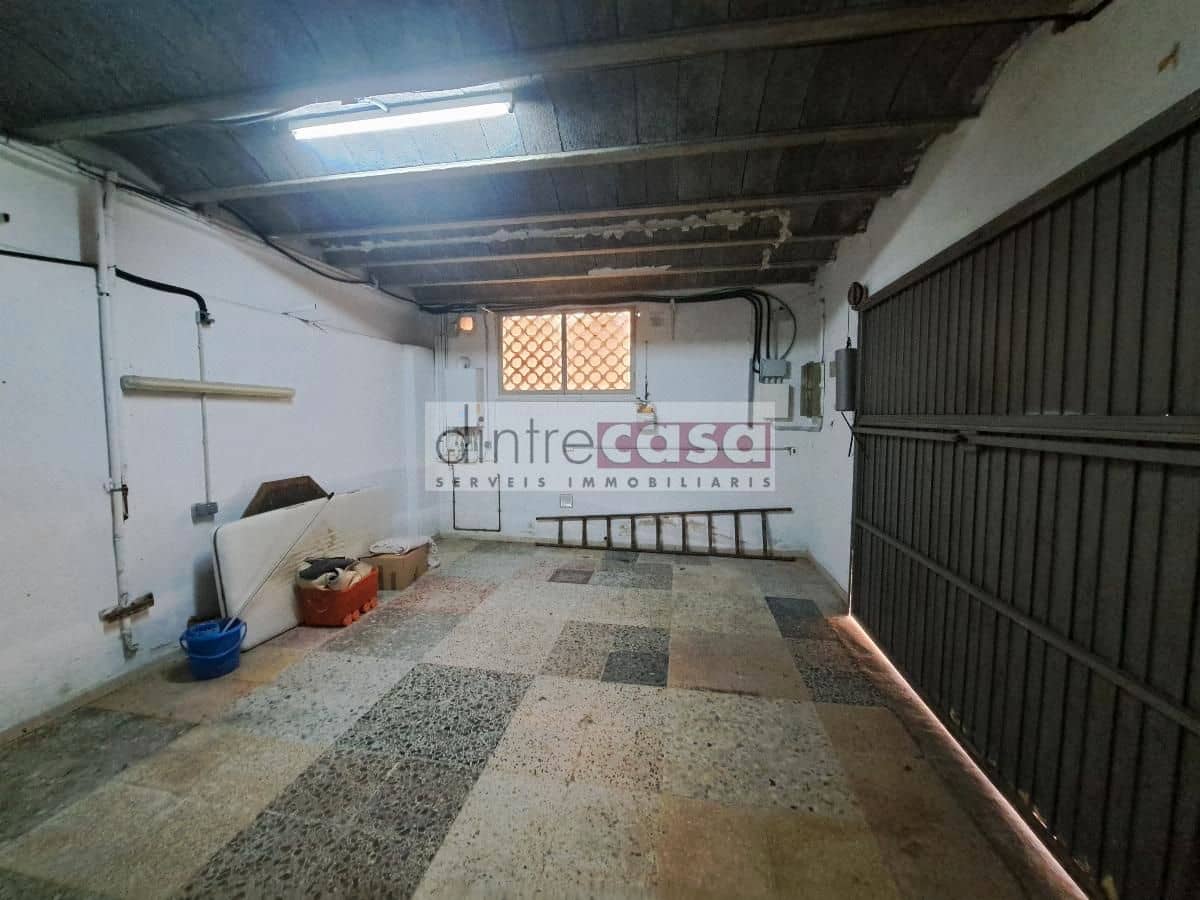 Chalet de 4 habitaciones en Tordera en venta con garaje - 240.000 € (Ref: 9552788)