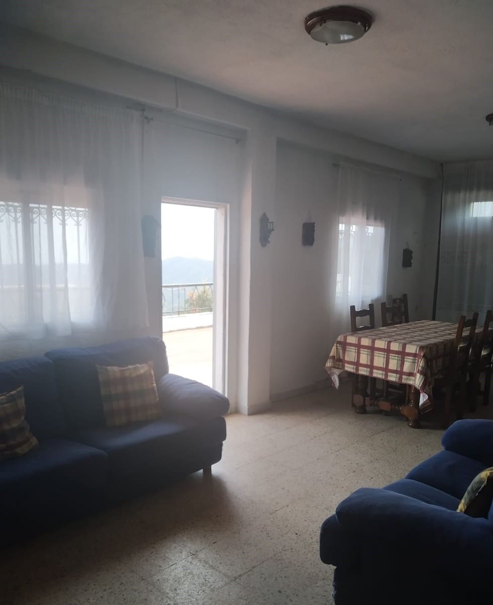 8 soveværelse Finca/Landehus til salg i Tordera med garage - € 250.000 (Ref: 9552800)