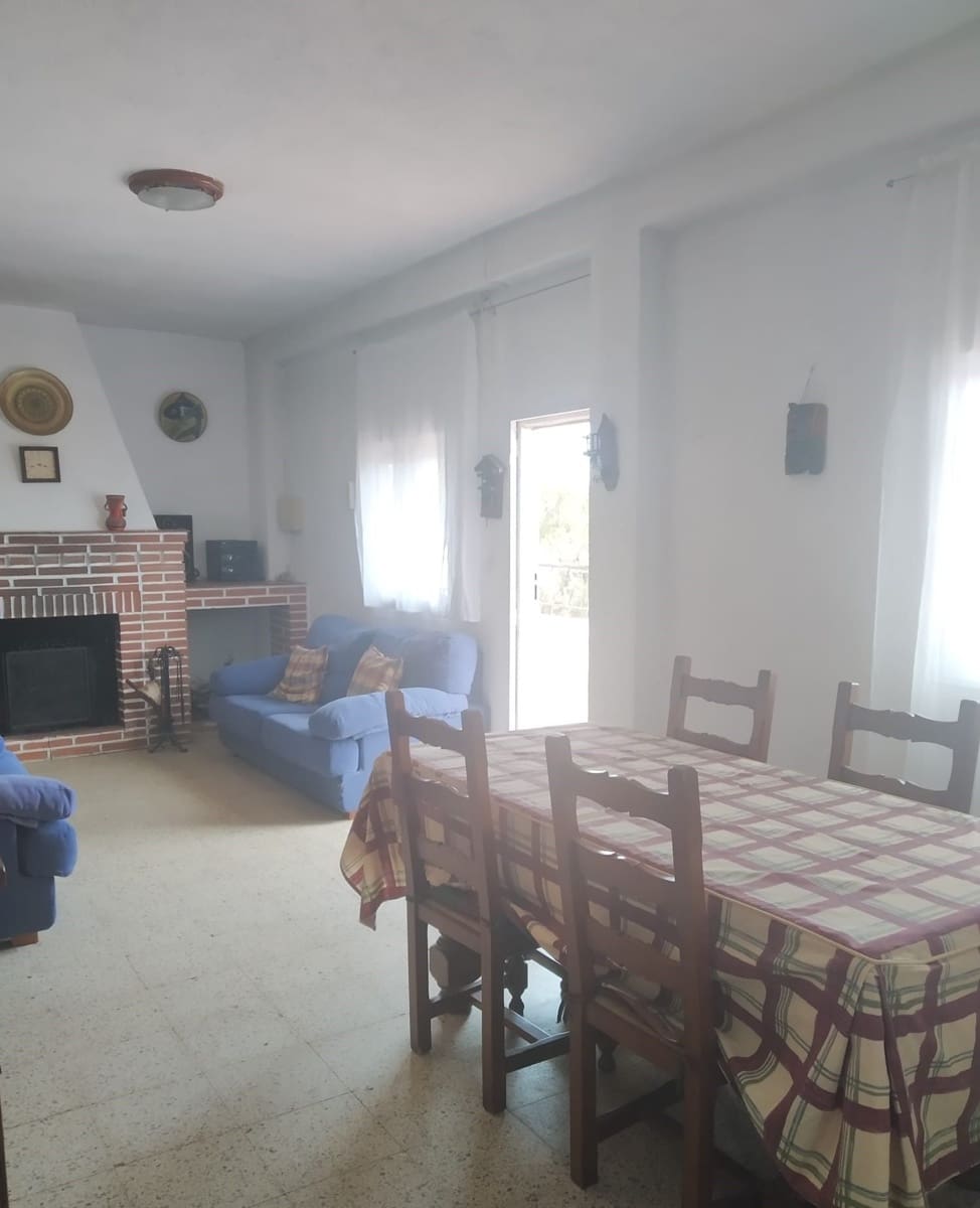 8 soveværelse Finca/Landehus til salg i Tordera med garage - € 250.000 (Ref: 9552800)