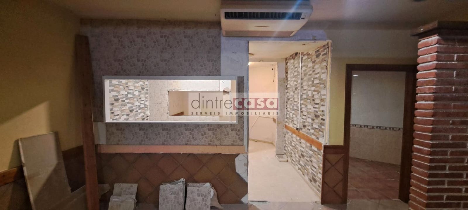 Commercial for rent in Tordera - € 1,000 (Ref: 9552807)