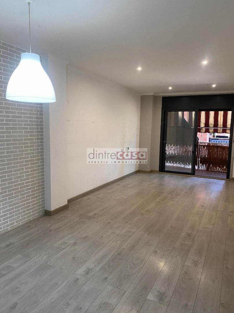 Piso de 2 habitaciones en Tordera en venta con garaje - 220.000 € (Ref: 9552810)