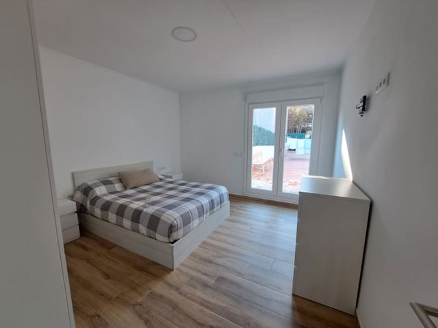 2 soverom Leilighet til leie i Vilapicina i La Torre Llobeta, Barcelona by - € 1 500 (Ref: 9552811)