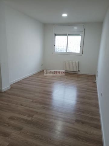 Piso de 3 habitaciones en Tordera en venta - 159.000 € (Ref: 9552814)