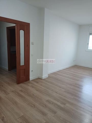 Piso de 3 habitaciones en Tordera en venta - 159.000 € (Ref: 9552814)