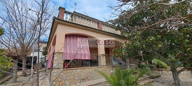 4 soveværelse Villa til salg i Tordera med garage - € 365.000 (Ref: 9552821)