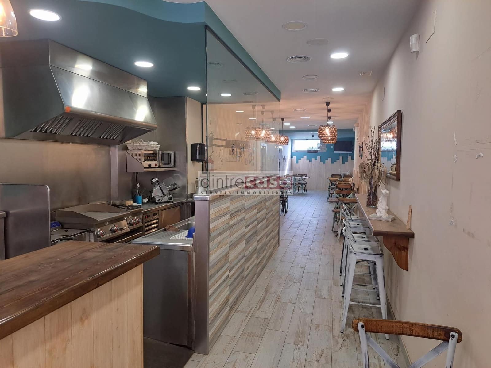 Kaupallinen myytävänä paikassa Malgrat de Mar - 300 000 € (Ref: 9552823)