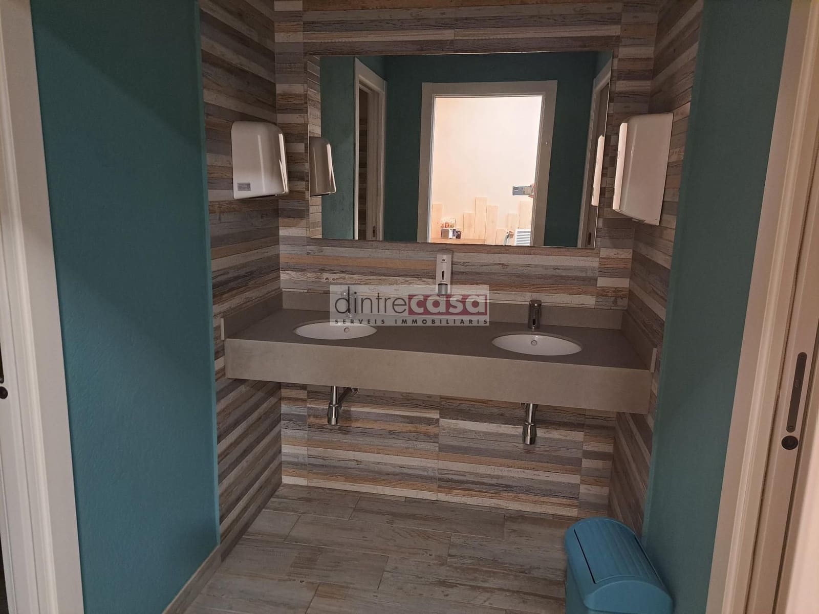 Kaupallinen myytävänä paikassa Malgrat de Mar - 300 000 € (Ref: 9552823)