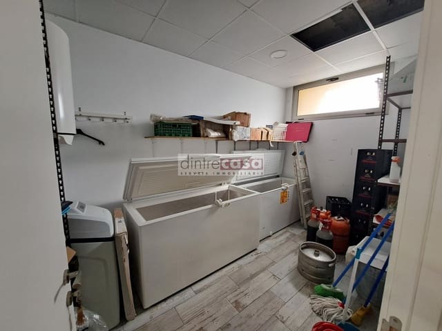 Kaupallinen myytävänä paikassa Malgrat de Mar - 300 000 € (Ref: 9552823)