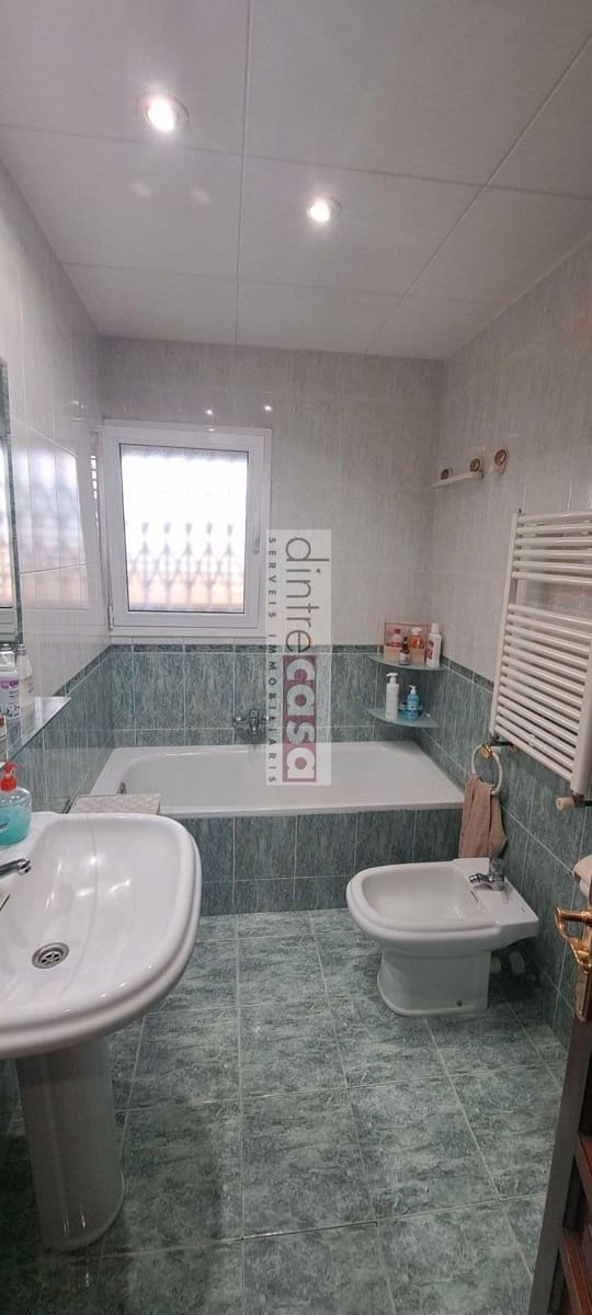 4 makuuhuone Huvila myytävänä paikassa Palafolls mukana 
autotalli - 340 000 € (Ref: 9552824)