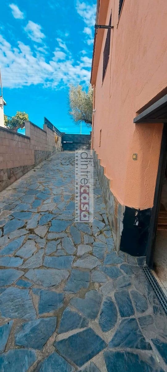 4 makuuhuone Huvila myytävänä paikassa Palafolls mukana 
autotalli - 340 000 € (Ref: 9552824)