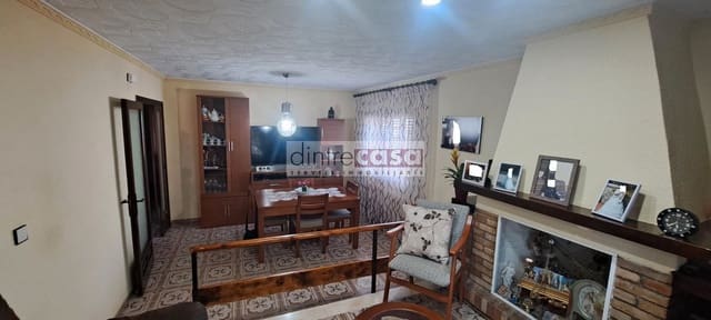 4 makuuhuone Huvila myytävänä paikassa Palafolls mukana 
autotalli - 340 000 € (Ref: 9552824)