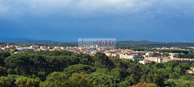 4 makuuhuone Huvila myytävänä paikassa Palafolls mukana 
autotalli - 340 000 € (Ref: 9552824)