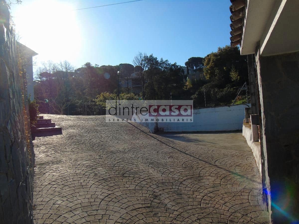 5 soveværelse Villa til salg i Macanet de la Selva med garage - € 250.000 (Ref: 9552827)