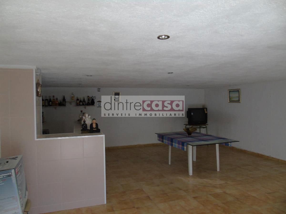 5 soveværelse Villa til salg i Macanet de la Selva med garage - € 250.000 (Ref: 9552827)